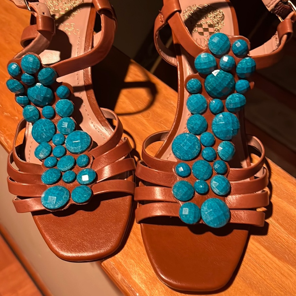 The perfect turquoise sandal